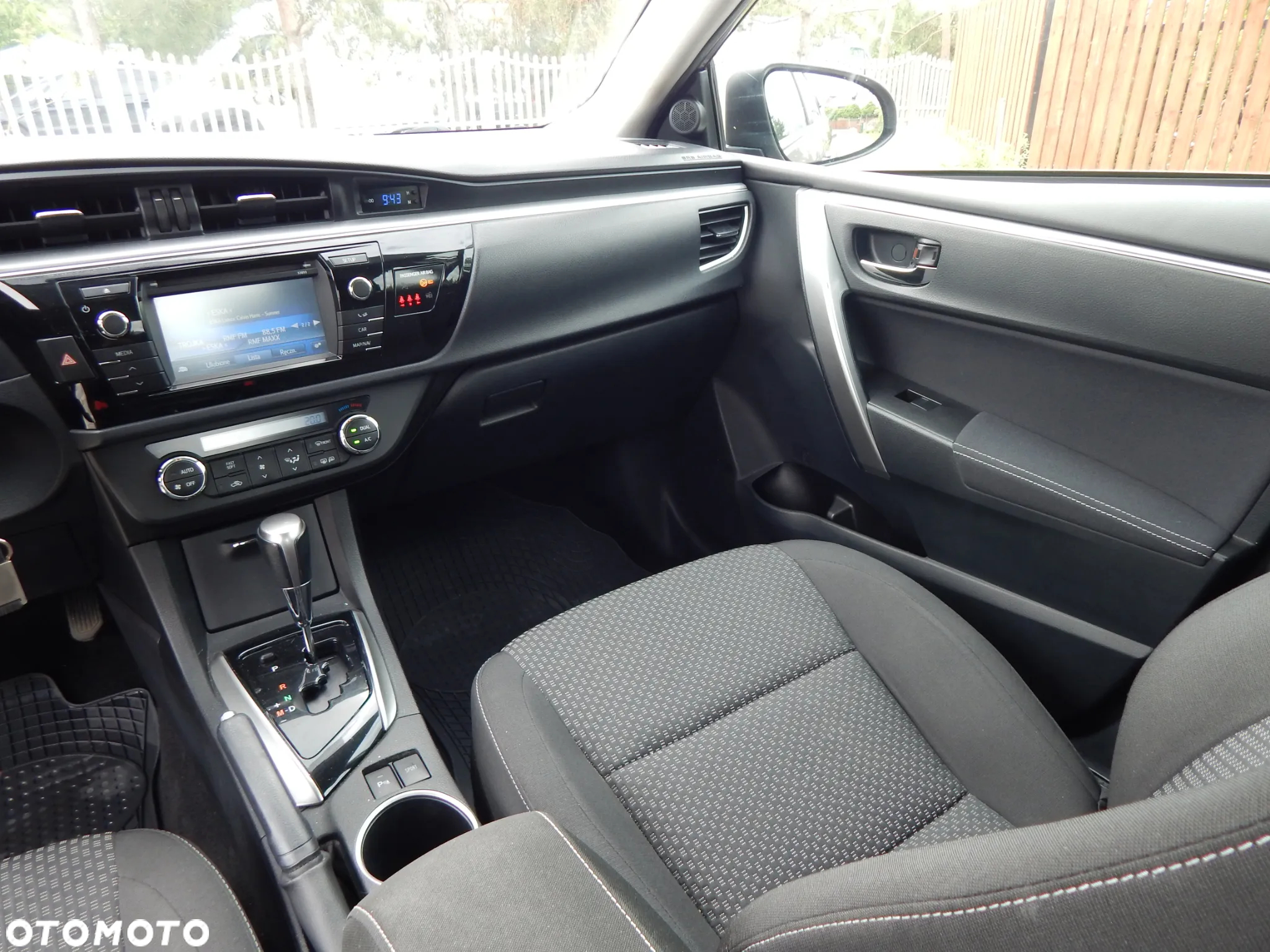 Toyota Corolla 1.6 Comfort MS - 16