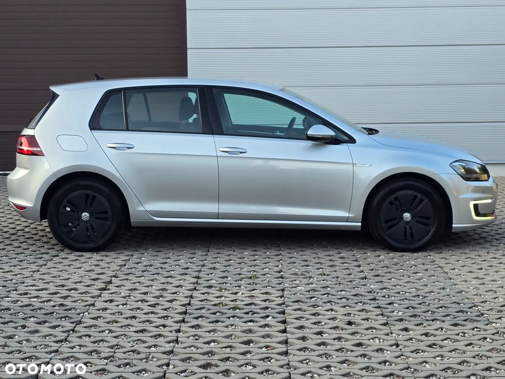 Volkswagen Golf - 12