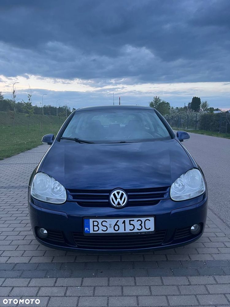 Volkswagen Golf 1.6 Trendline - 1