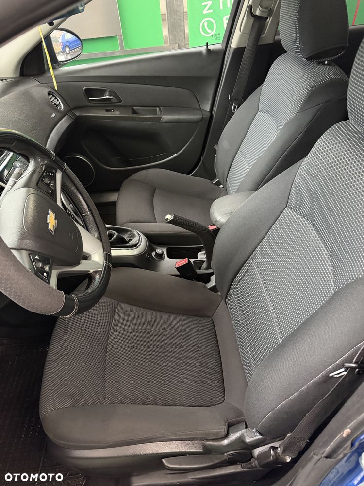 Chevrolet Cruze - 15