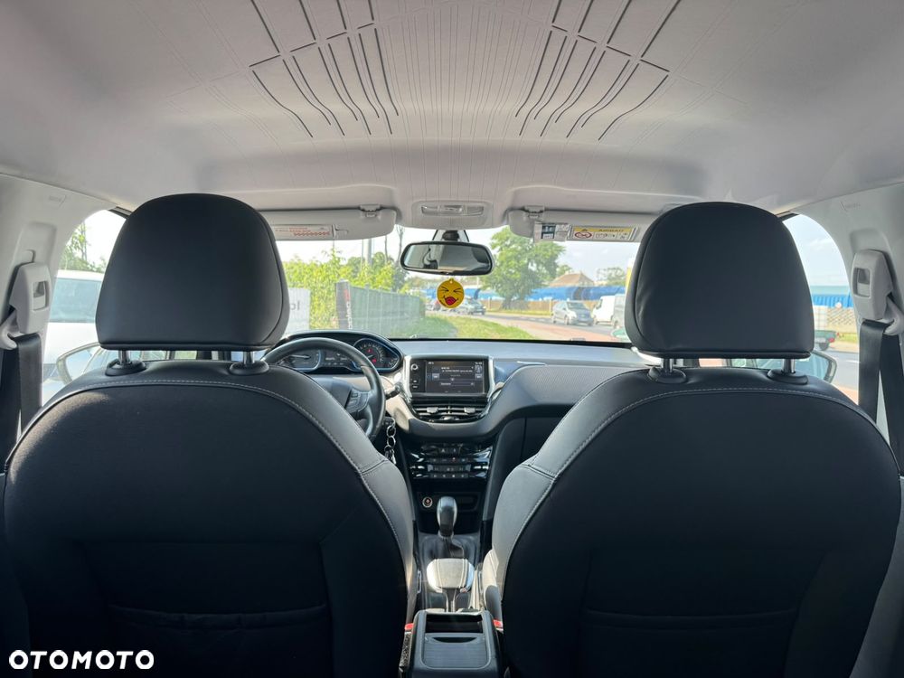 Peugeot 2008 1.2 VTi Allure - 23