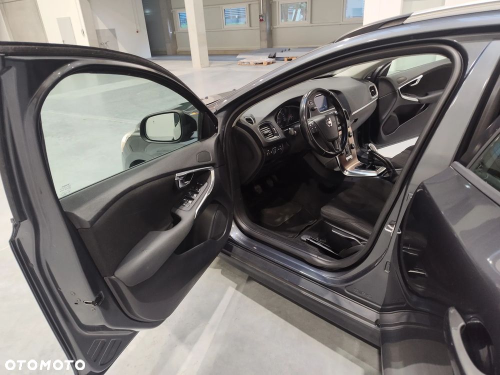 Volvo V40 D2 - 14