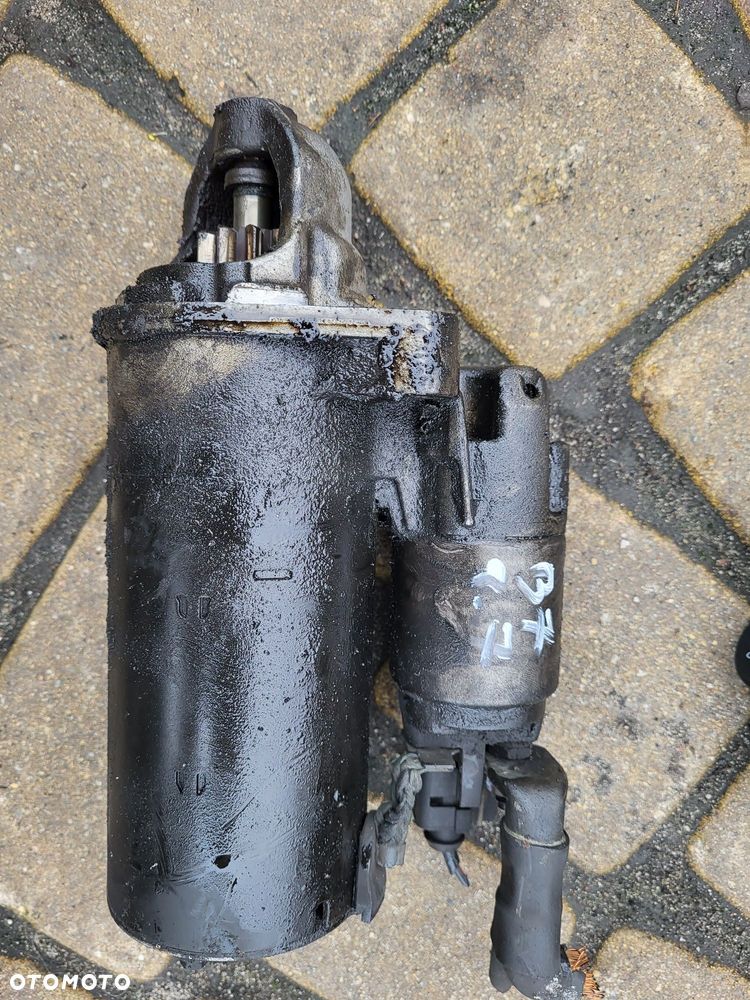 Rozrusznik audi a4 b7 2.7tdi automat