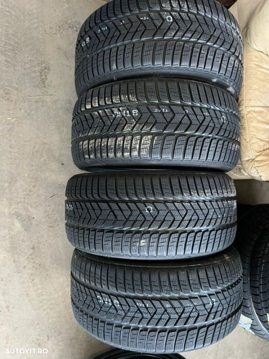 vând 4 anvelope 275/35/21 Pirelli de iarnă noi