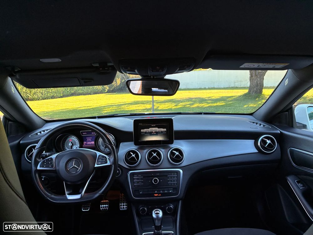 Mercedes-Benz CLA 180 AMG Line - 7