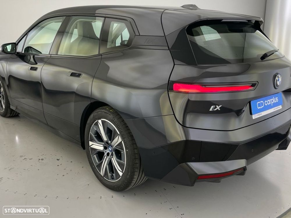 BMW iX xDrive 40 Pack Desportivo - 24