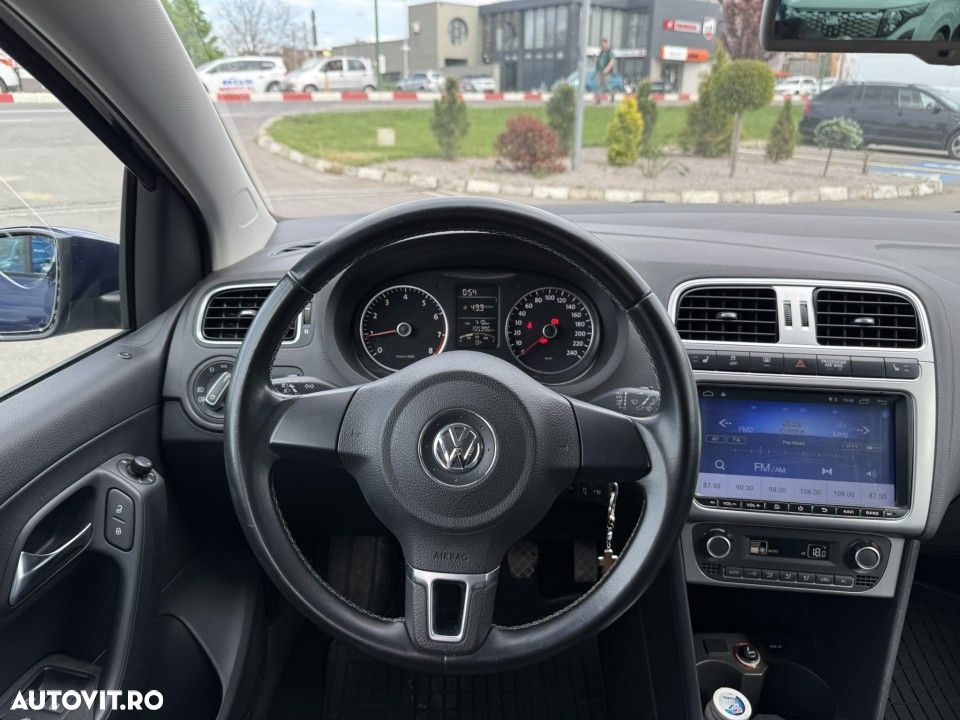 Volkswagen Polo - 15