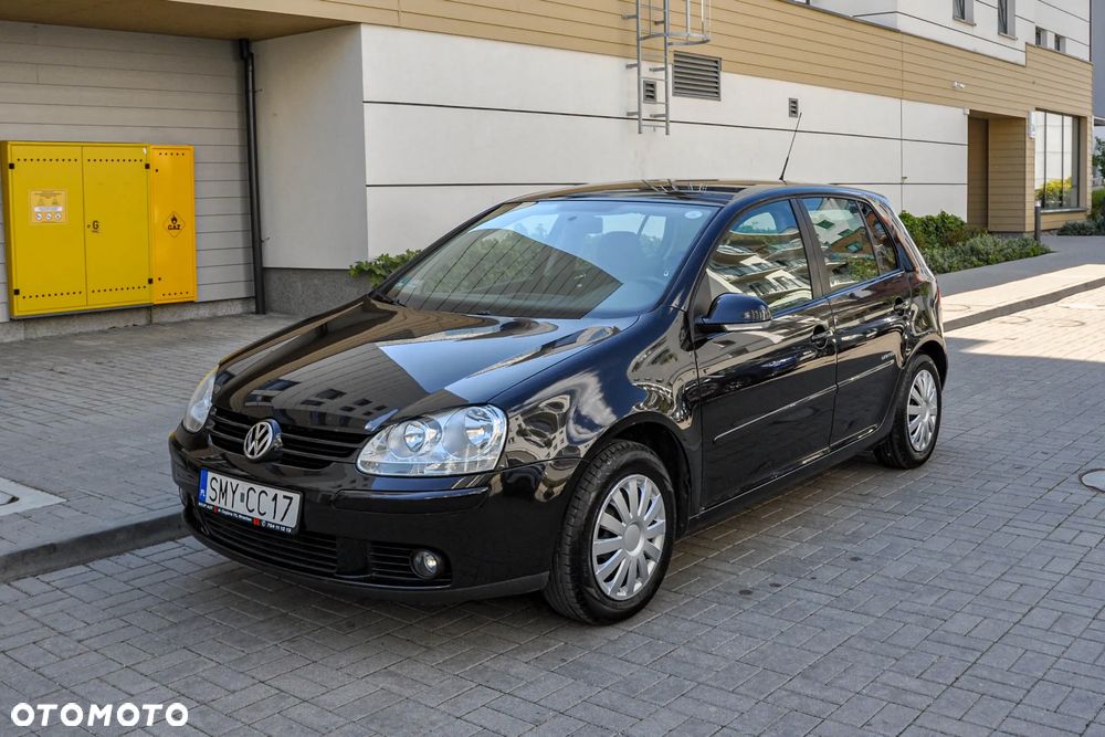 Volkswagen Golf - 1
