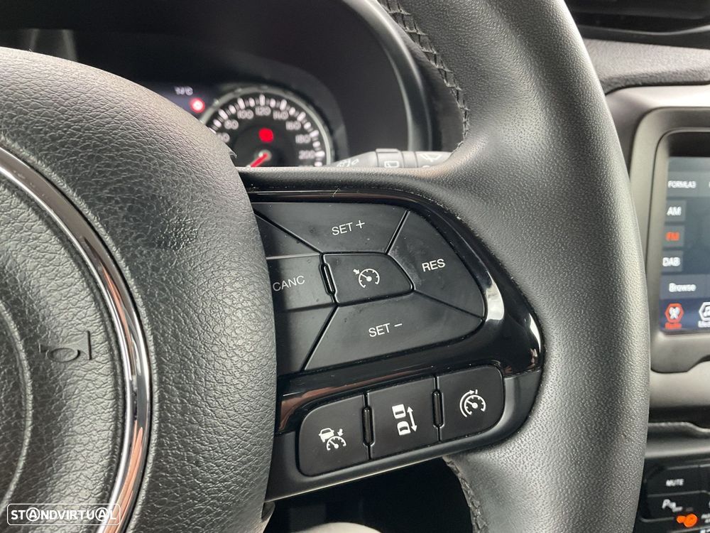 Jeep Renegade 1.0 T Night Eagle - 43