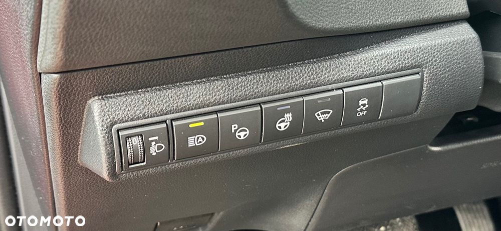 Toyota Corolla 2.0 Hybrid Executive - 21