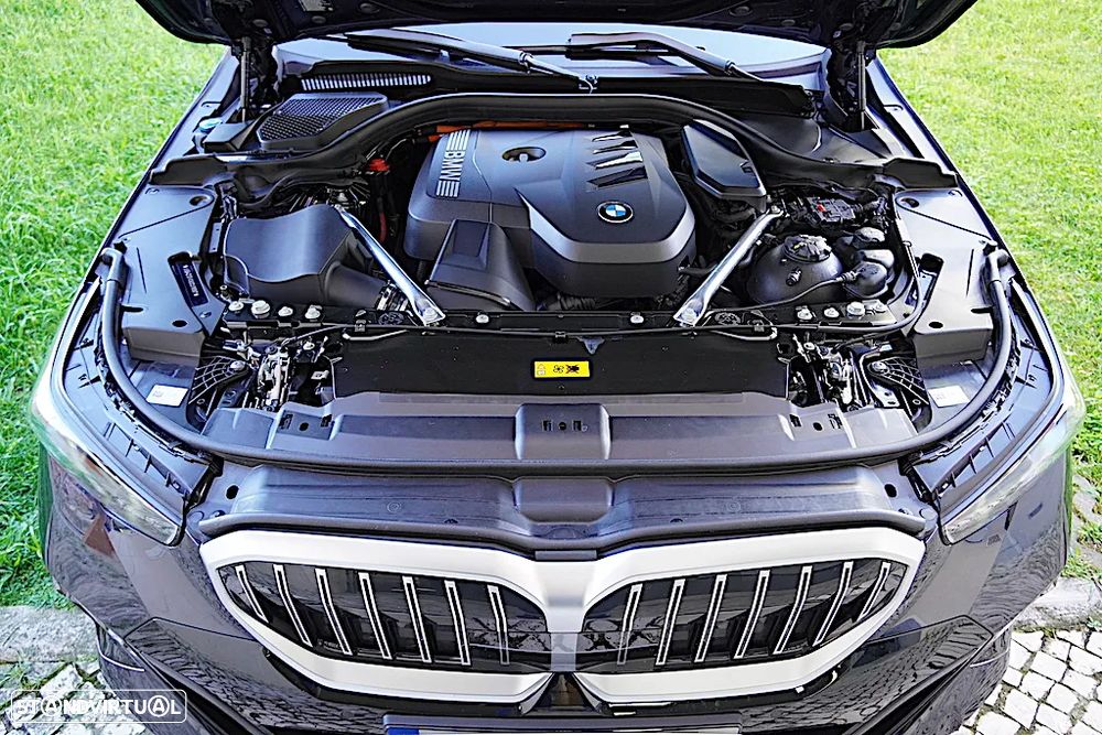 BMW 530 e Pack Desportivo M - 17