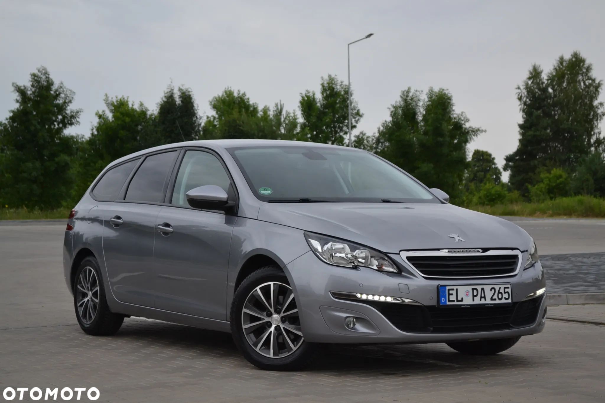 Peugeot 308 - 1