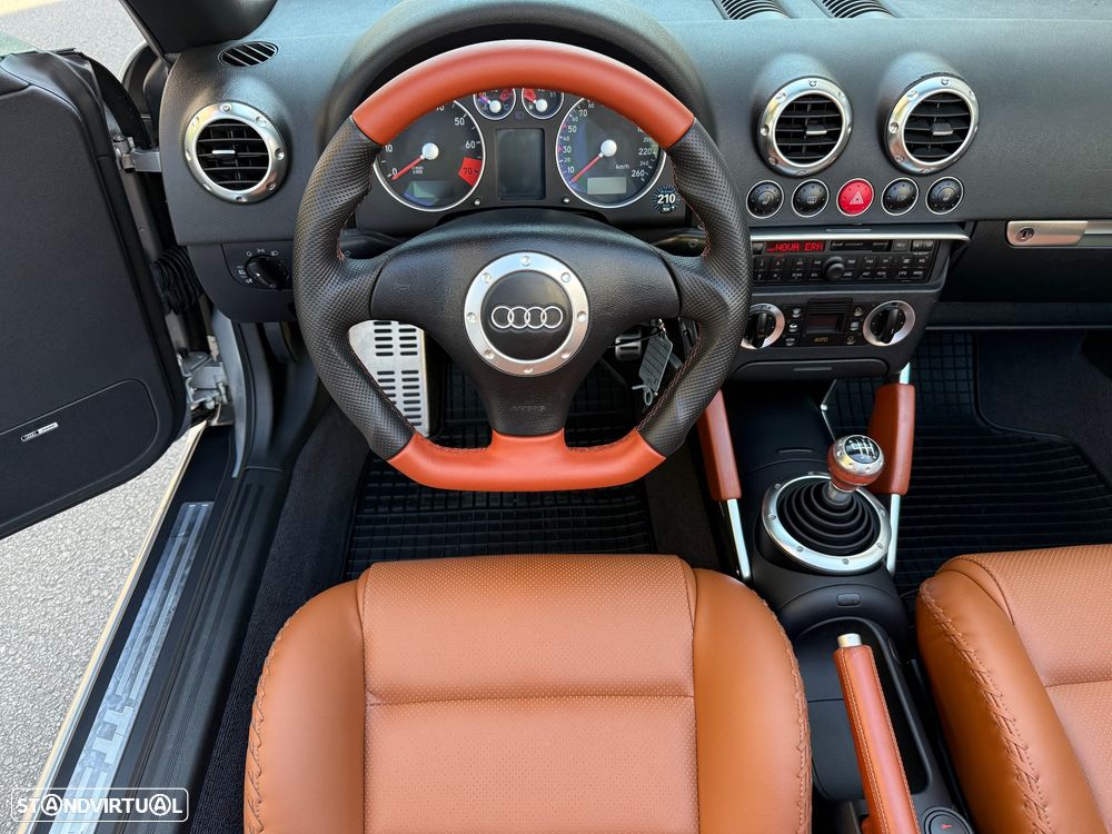 Audi TT Coupé 1.8 T quattro - 25