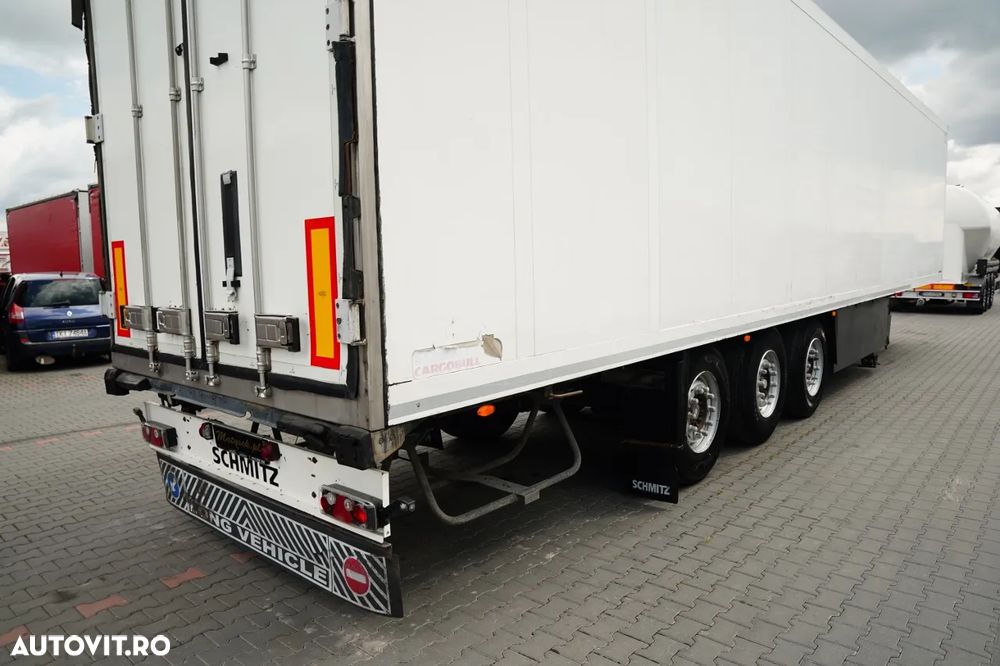 Schmitz Cargobull / REFRIGERAT / UNITATE THERMO KING SL-200 E / AXĂ RIDICATĂ / AXE SAF / - - 13