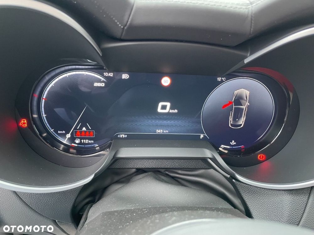 Alfa Romeo Stelvio - 16