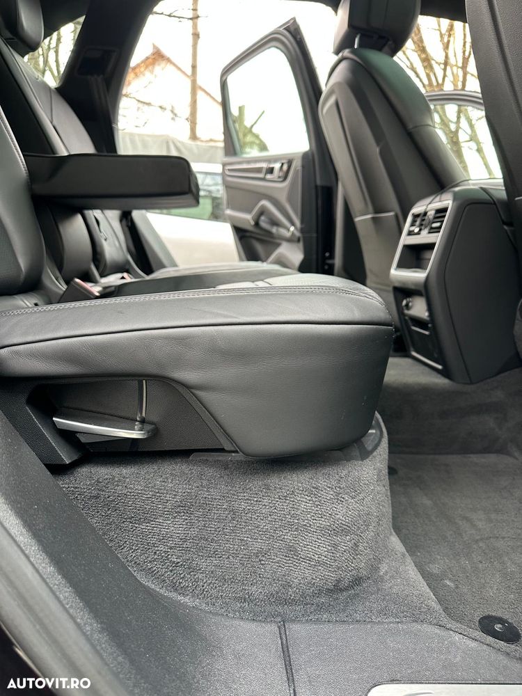 Porsche Cayenne S - 12