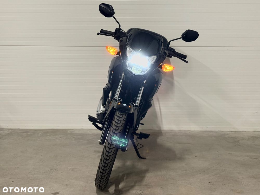 Honda CB - 8