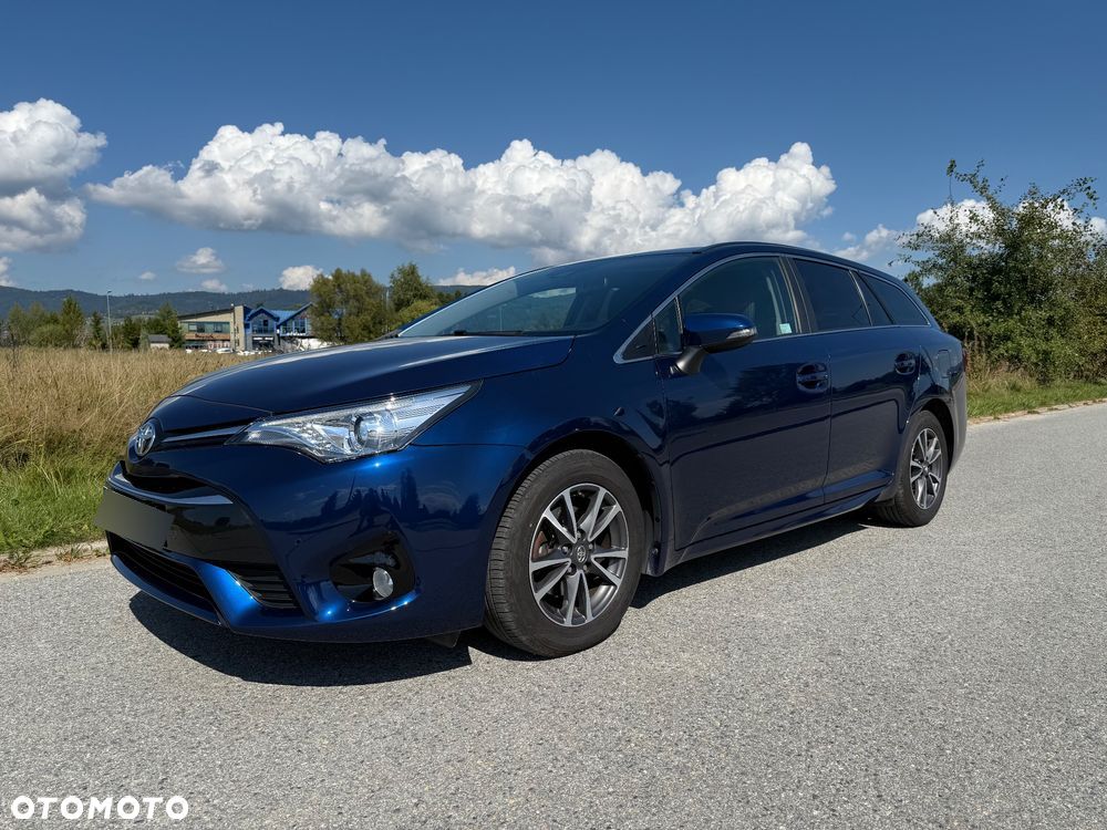 Toyota Avensis 1.6 D-4D Active - 3