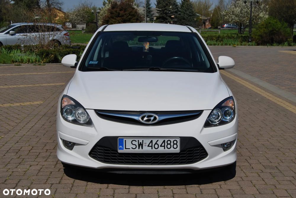 Hyundai i30 1.6 Comfort - 14