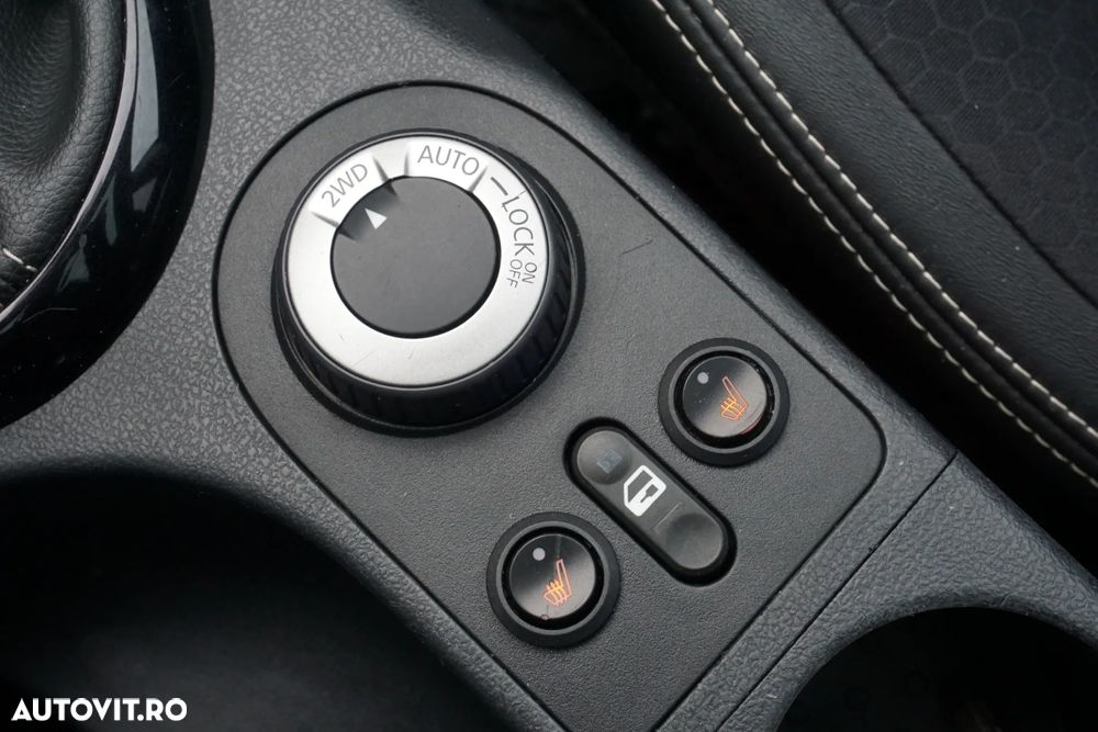 Nissan Qashqai 1.6 DCI 4 x 4 DPF Start/Stop tekna - 11