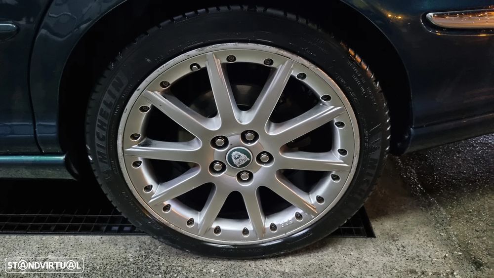 Jaguar X-Type SW 2.5 V6 Executive Aut. - 11