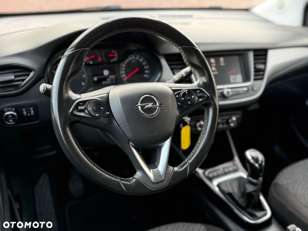 Opel Crossland X 1.2 T Design Line S&S - 8