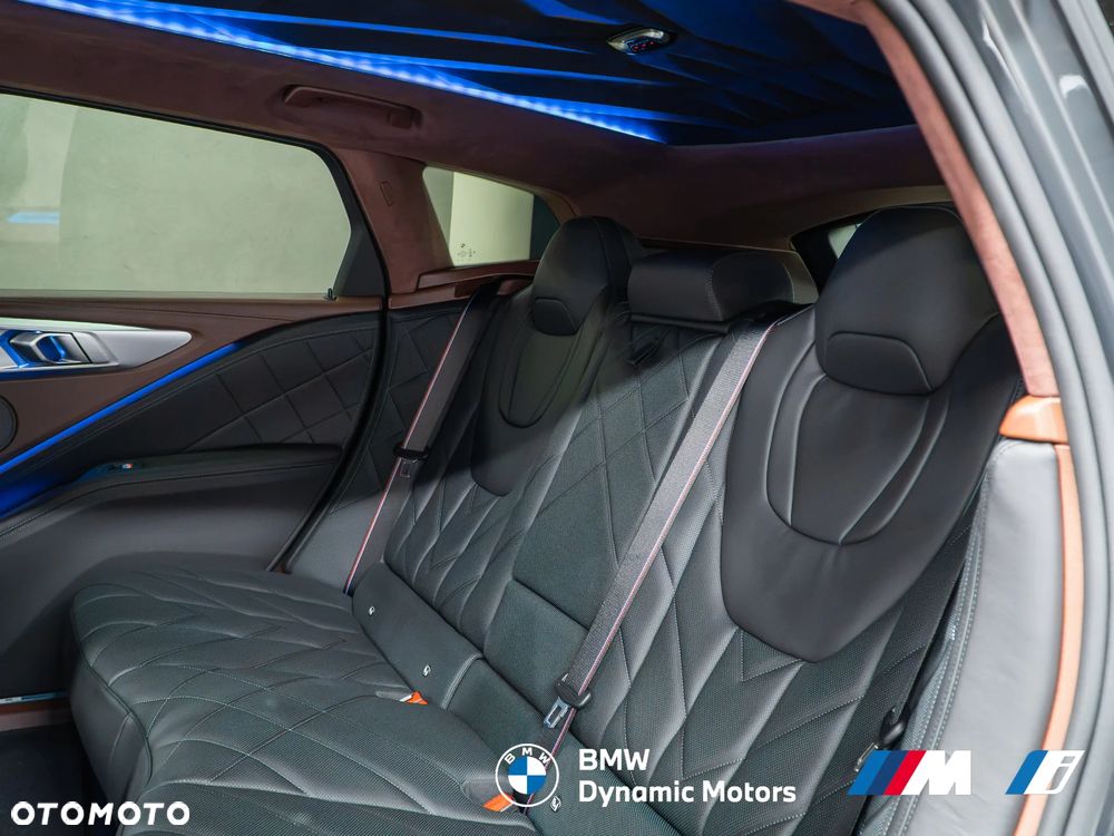 BMW XM - 29
