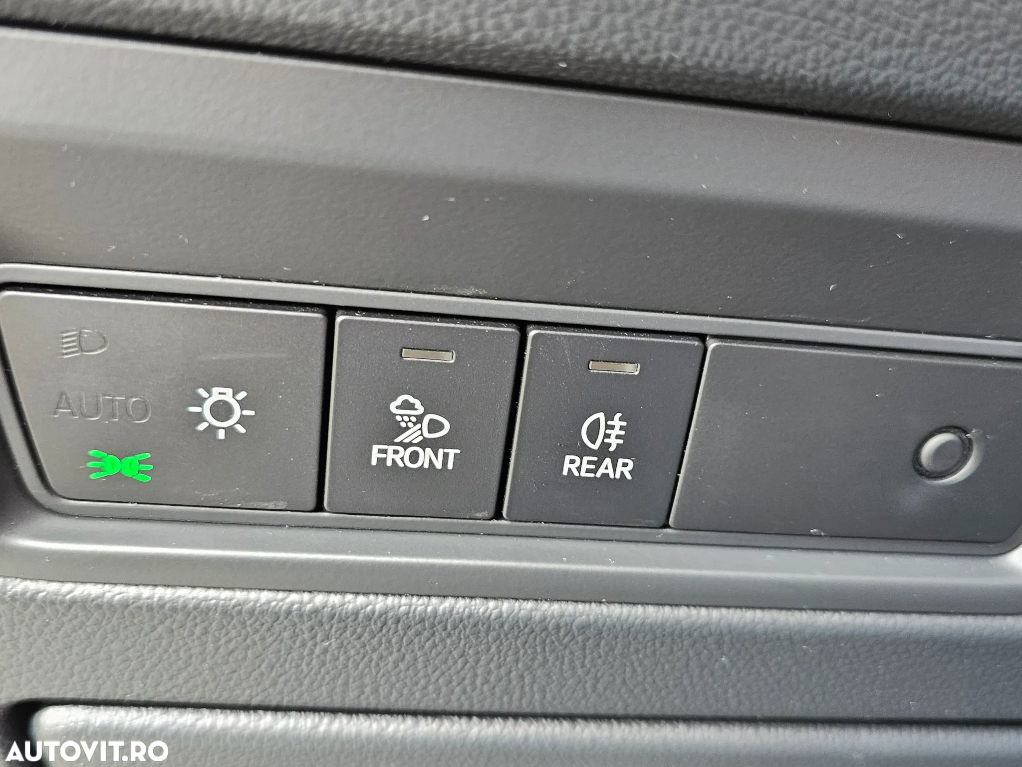 Volkswagen Touareg V6 TDI R-Style - 26