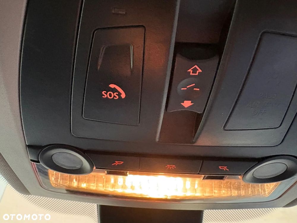 BMW Seria 5 530d xDrive Sport-Aut - 31