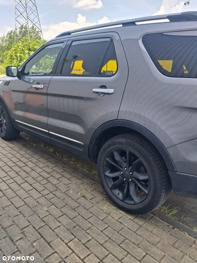 Ford Explorer - 6
