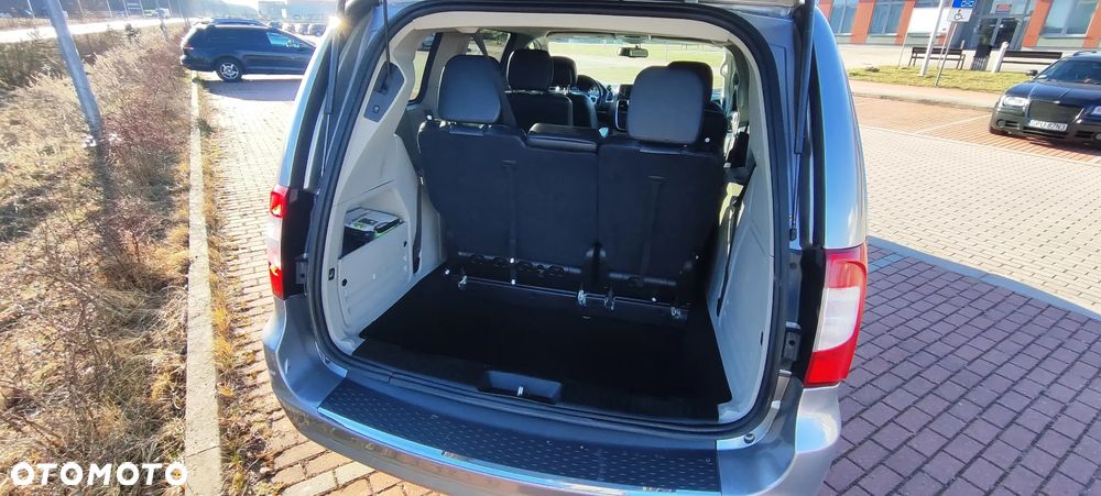 Chrysler Town & Country 3.6 Touring - 22