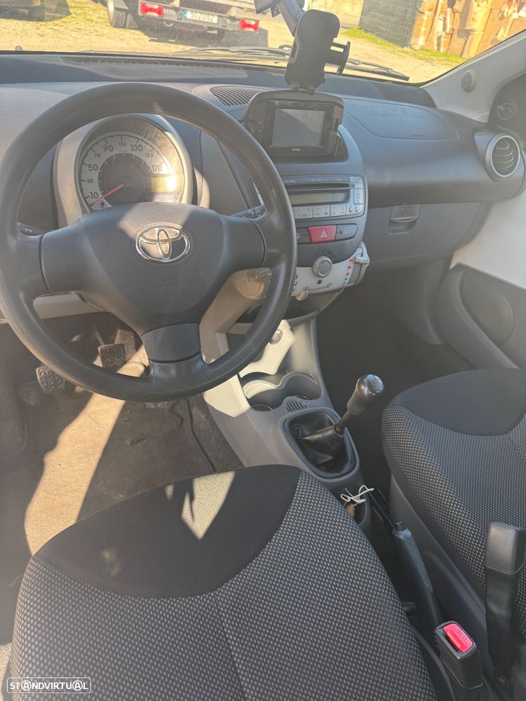 Toyota Aygo Cool - 6
