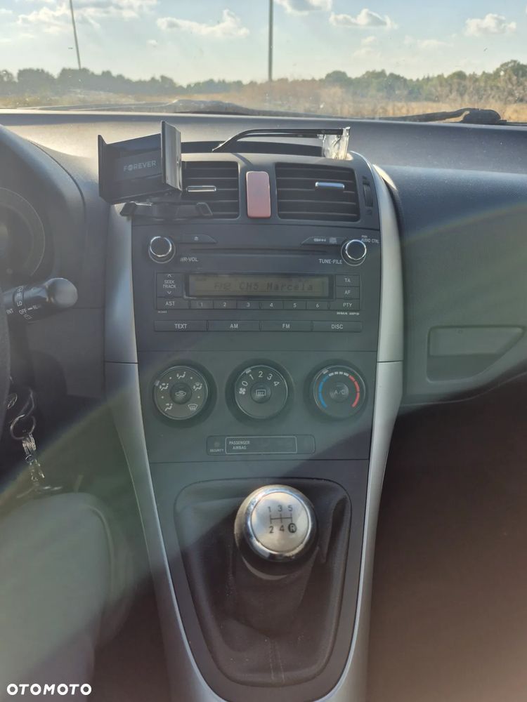 Toyota Auris 1.4 VVT-i Sol - 17