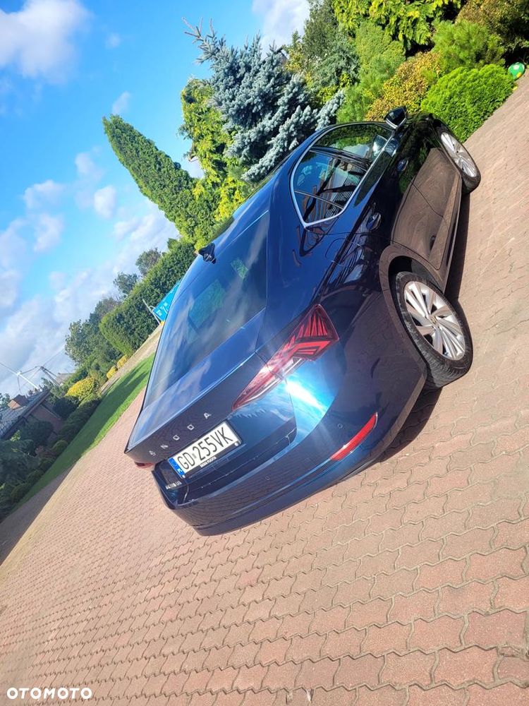 Skoda Octavia 2.0 TDI Style DSG - 2