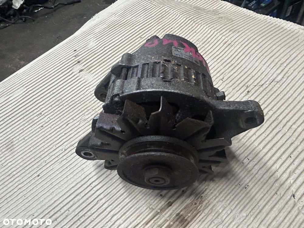 nissan pickup d21 terrano i 2,4 z24 alternator 23100-27g10 - 4