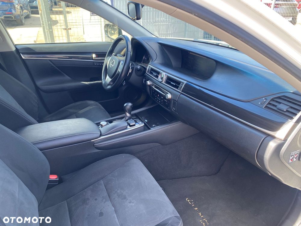Lexus GS 300h - 5