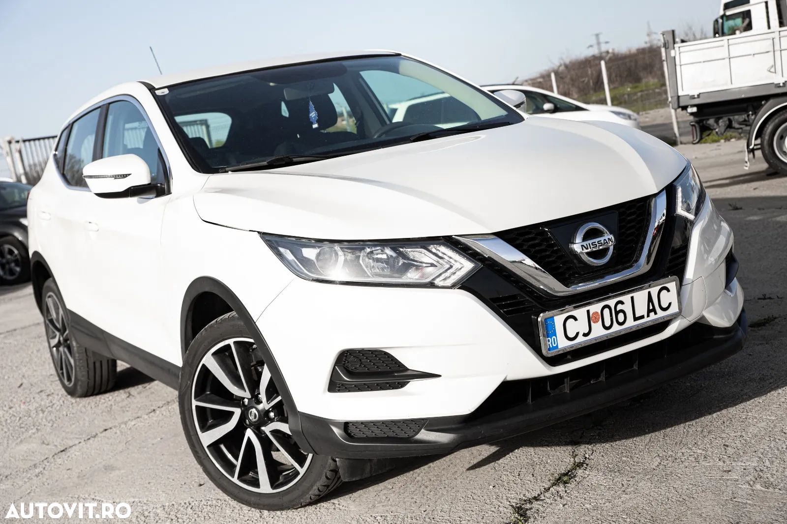Nissan Qashqai 1.6 DCI ALL-MODE 4x4i ACENTA - 1