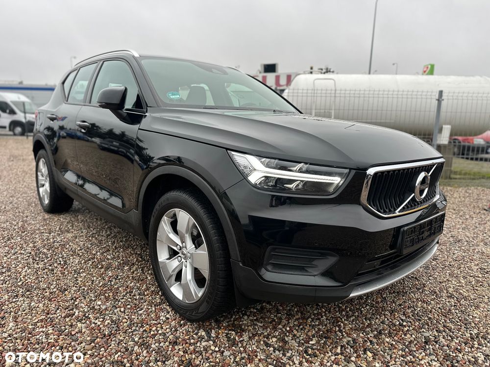 Volvo XC 40 T3 Momentum Pro - 1