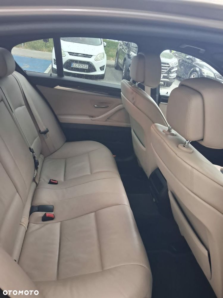 BMW Seria 5 520d - 8