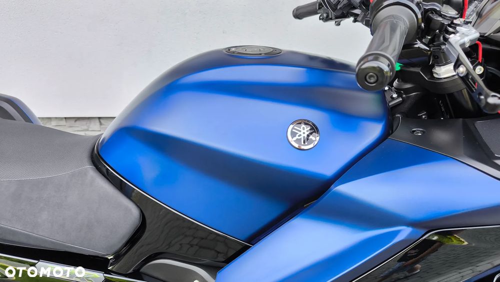 Yamaha FJR - 24