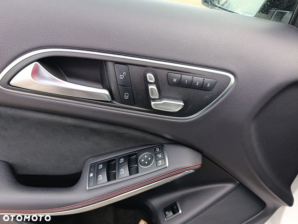 Mercedes-Benz GLA AMG 45 4Matic AMG Speedshift 7G-DCT - 19