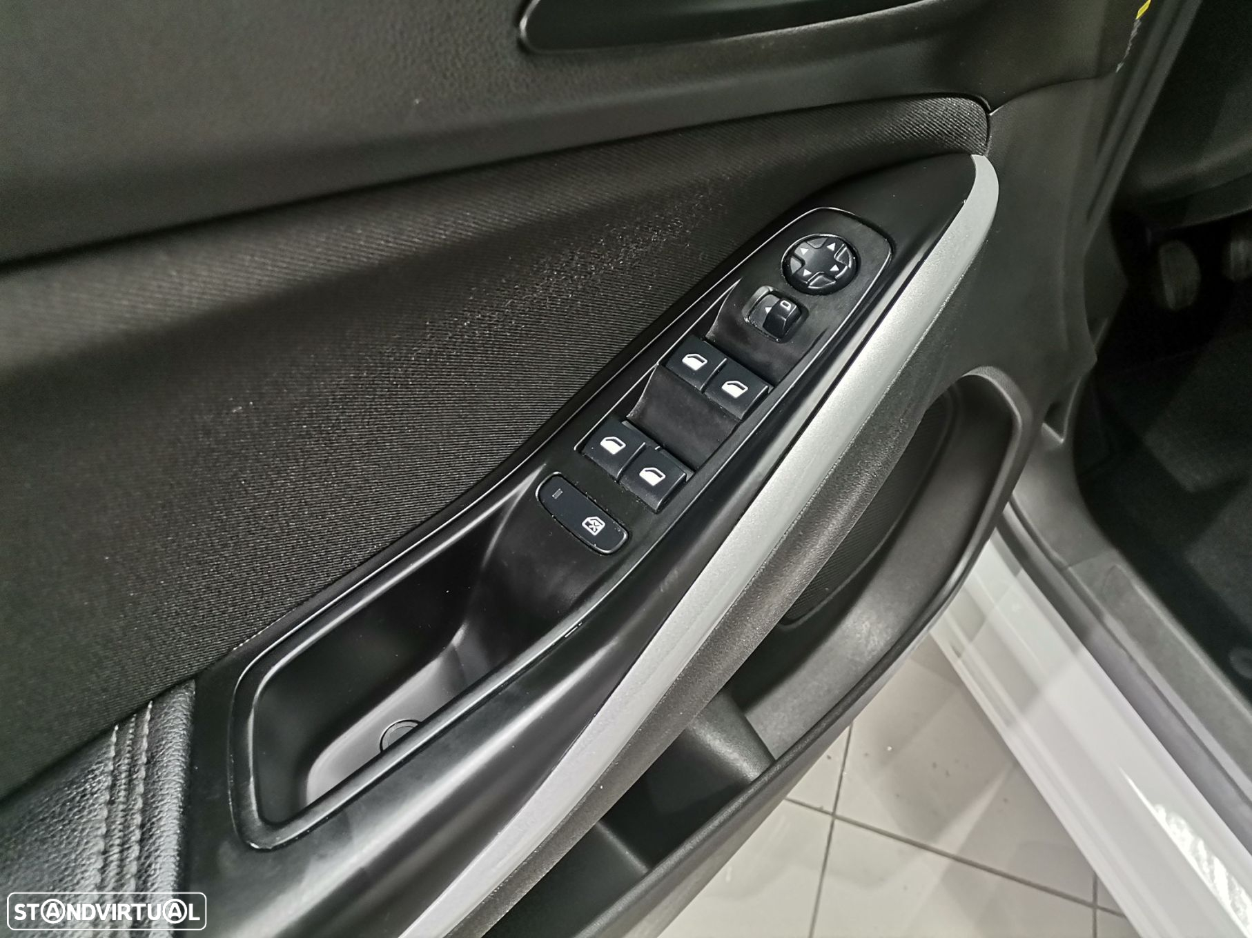 Opel Grandland X 1.2 T GS Line - 25