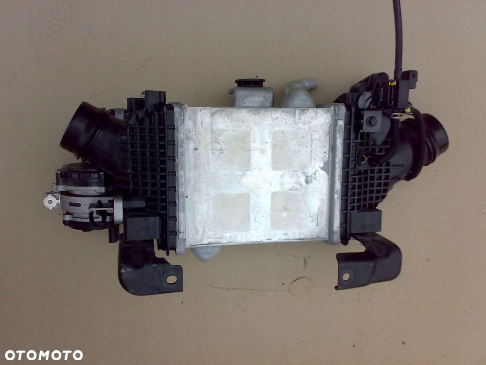 genesis g80 2021 - chŁodnica powietrza intercooler 2.5t-gdi - 2