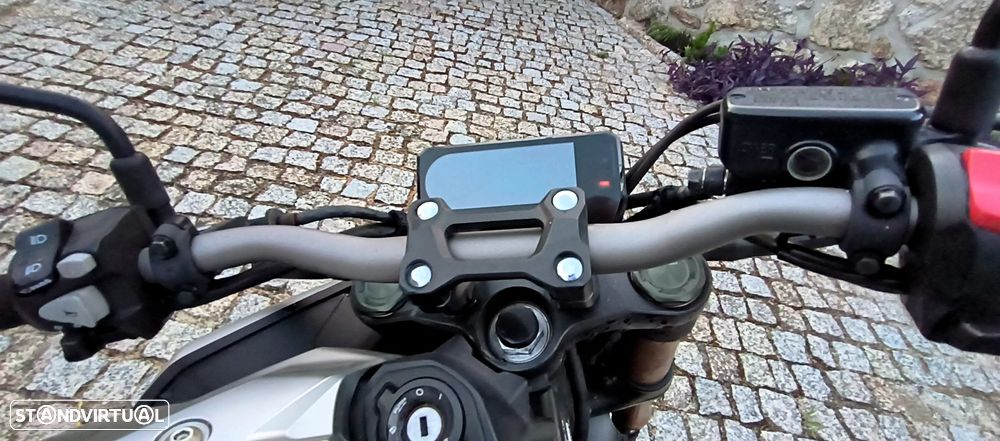 Honda CB CB650RA - 5
