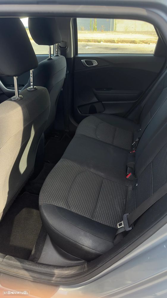 Kia Ceed SW 1.6 CRDi SX - 12