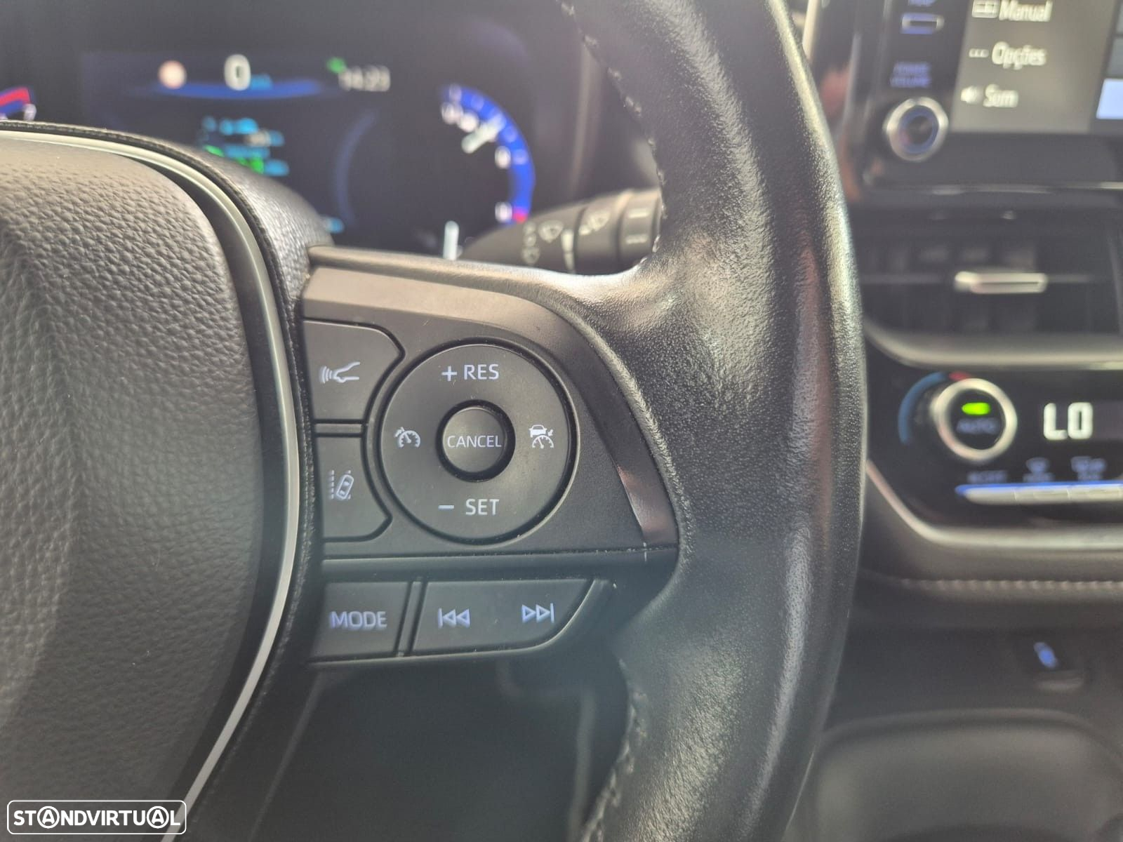 Toyota Corolla 1.8 Hybrid Comfort Plus - 14