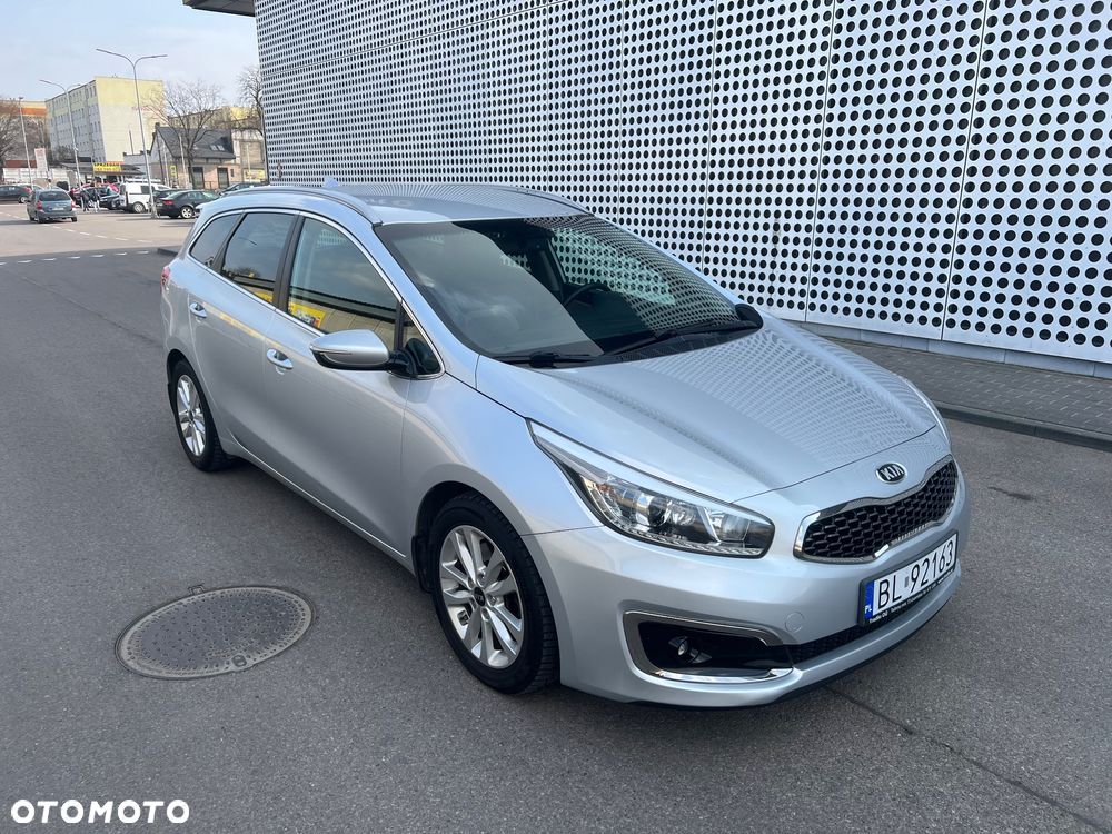Kia Ceed 1.6 GDI DCT Platinum Edition - 1
