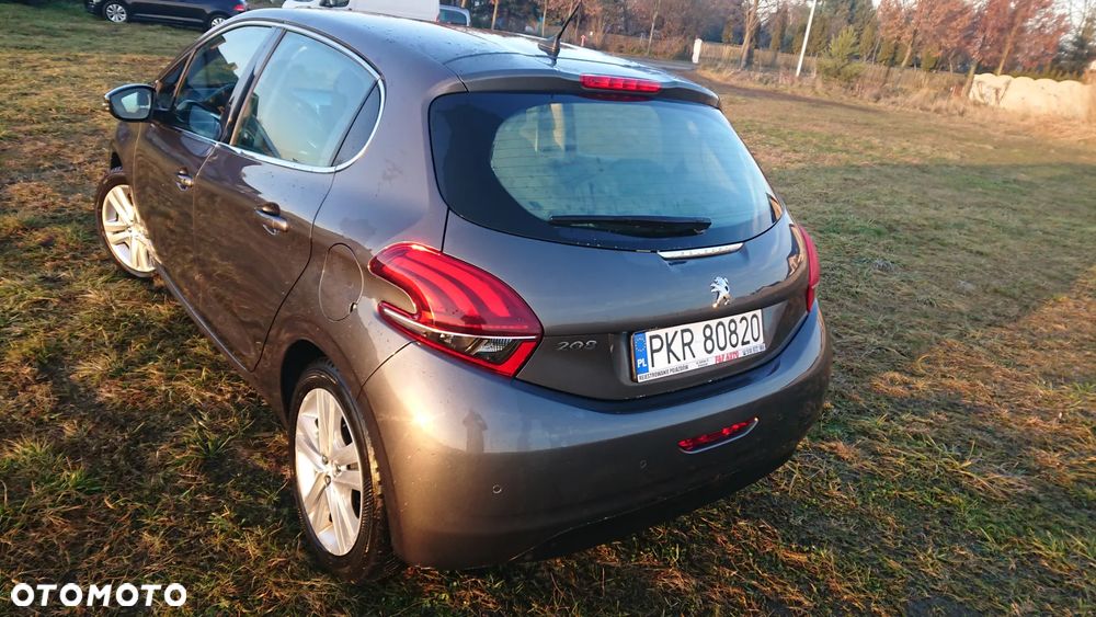 Peugeot 208 - 21