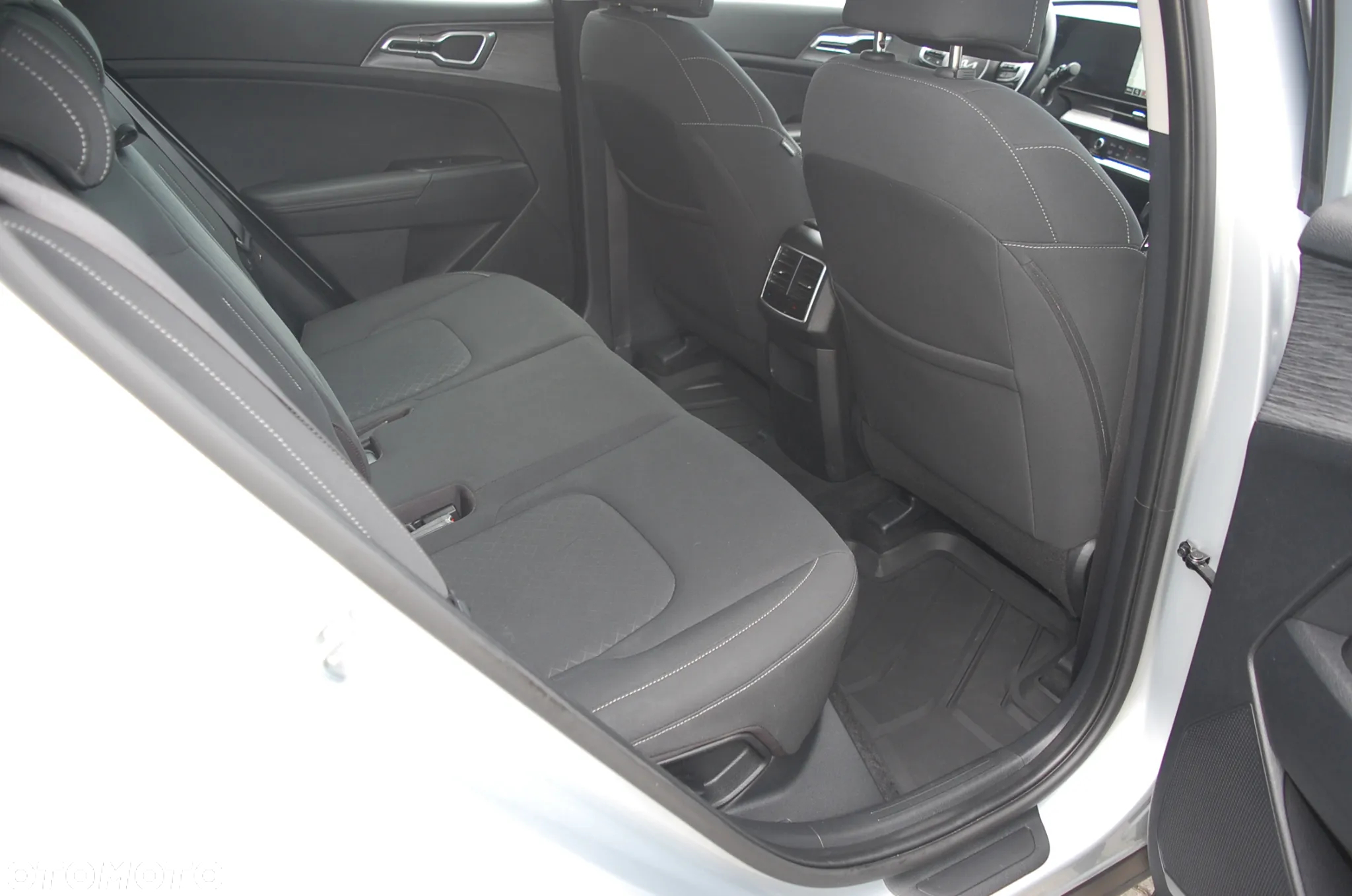 Kia Sportage 1.6 CRDI 2WD Eco-Dynamics+ (48V M-H) DCT Vision - 17