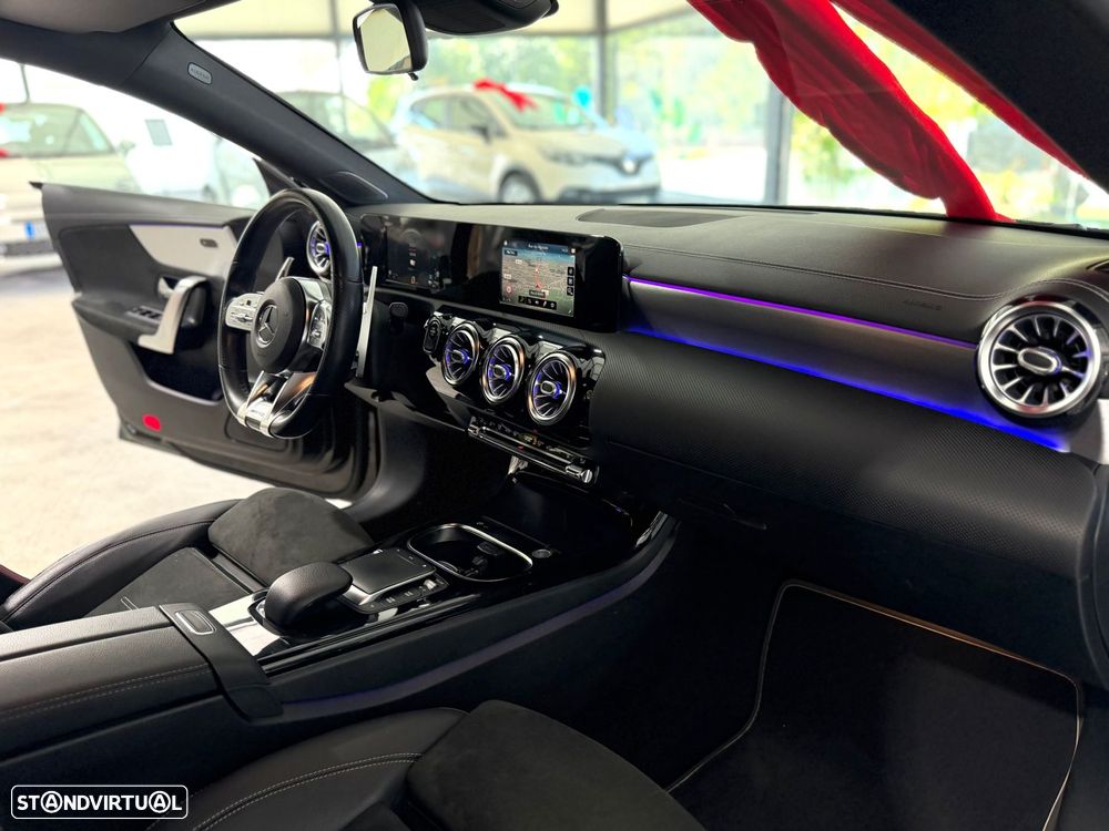Mercedes-Benz CLA 250 e Shooting Brake AMG Line — fotografia 17